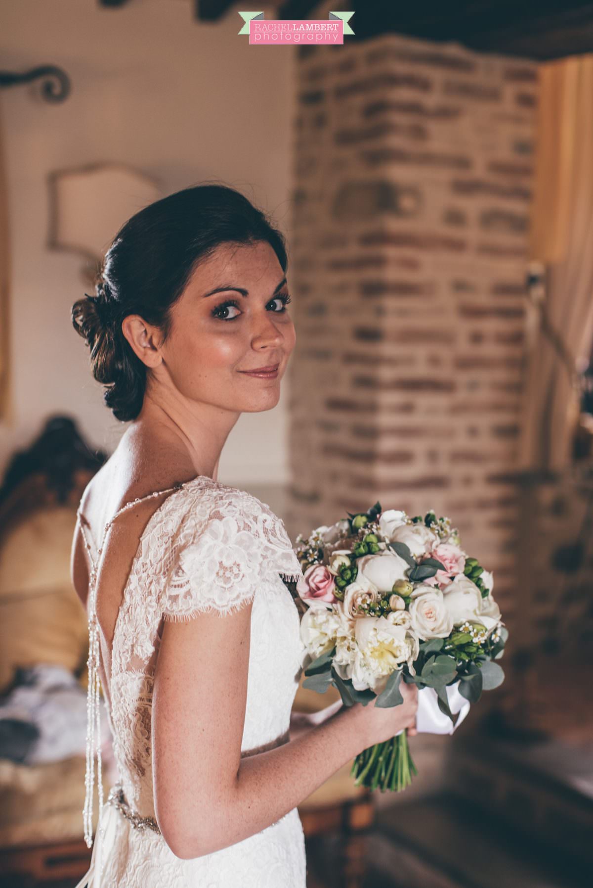 wedding in italy cortona tuscany villa san crispolto bride portrait